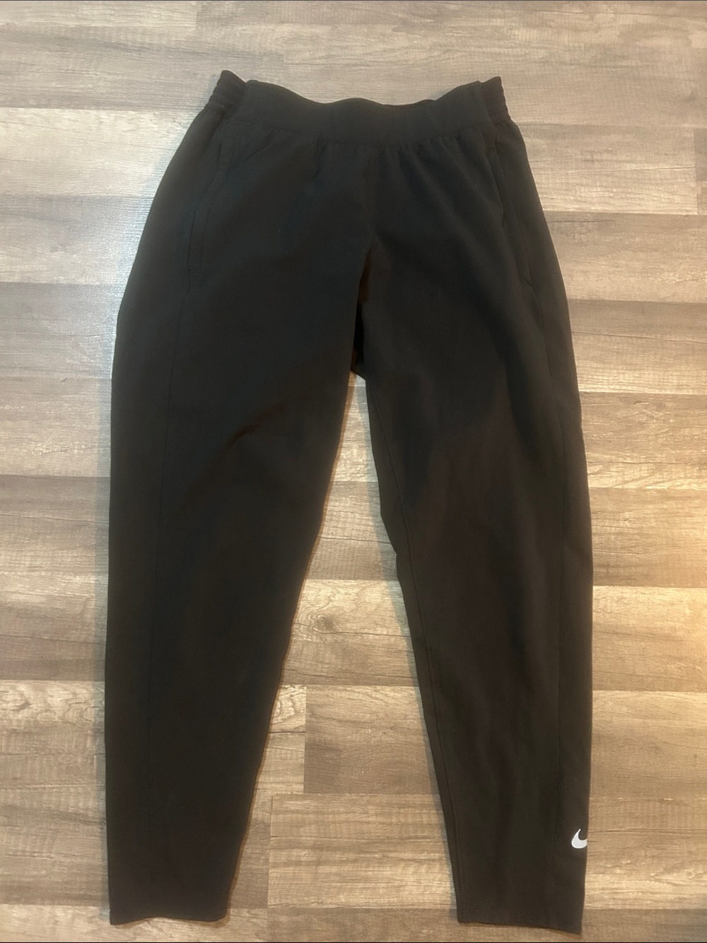 Nike Black Women’s Slim Fit Jogger Pants Size Medium